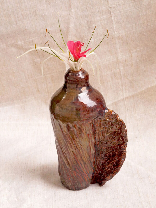 Metallic shiny Shankh Vase