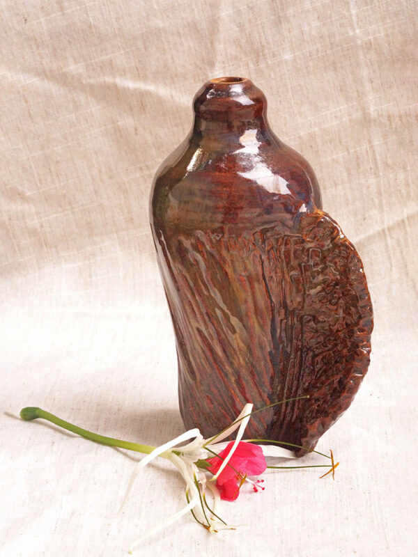 Metallic shiny Shankh Vase